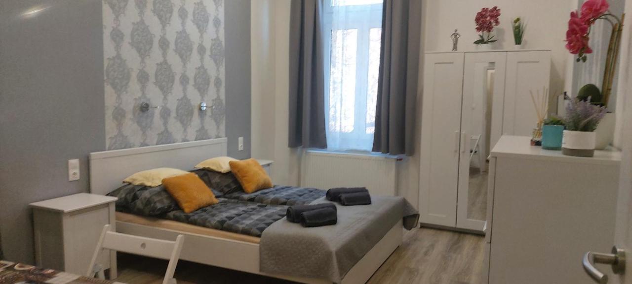 Pompár Belvárosi Apartman Szeged Exterior foto