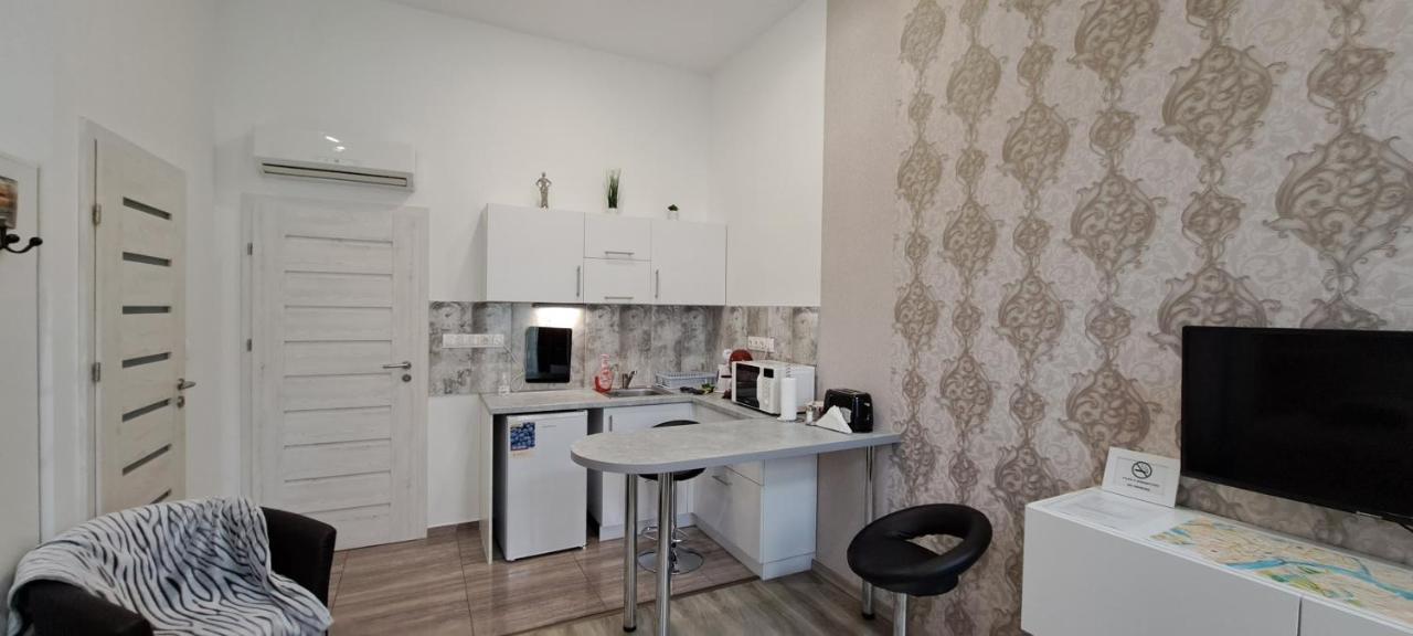 Pompár Belvárosi Apartman Szeged Exterior foto